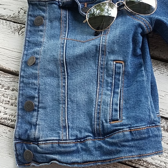 Jean jacket - Picture 3 of 4